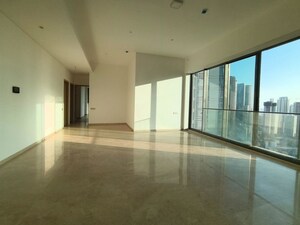 Room in 4 BHK Apartment at Rustomjee Crown, Prabhadevi – for Rent