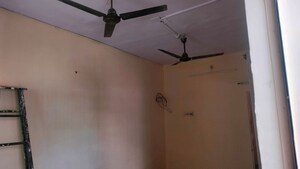 Room in 1.5 BHK Apartment at Satellite – for Rent