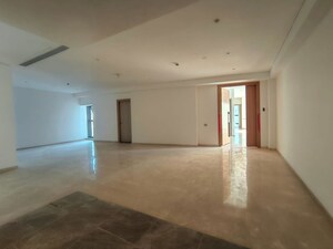 Room in 4 BHK Apartment at Rustomjee Crown, Prabhadevi – for Rent