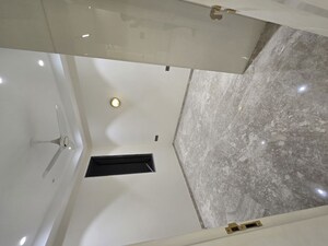Furnished Amenities in 4 BHK Builder Floor at Sainik Vihar – for Sale