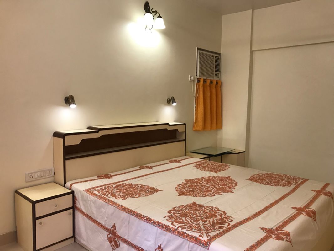 2 BHK + Pooja Room,Store Room Apartment For Sale in Lokhandwala Complex