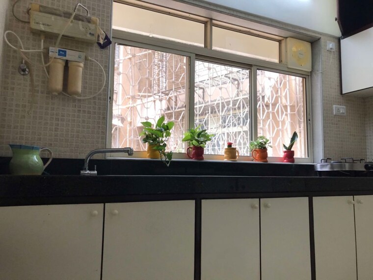 Kitchen, lokhandwala complex 2 Bedroom 1095 Sq.Ft. Apartment In Lokhandwala Complex Mumbai 10328729