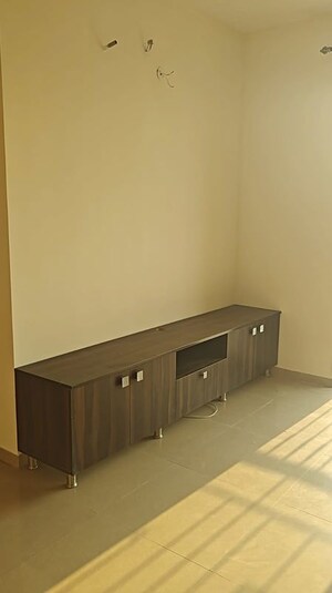 Room in 3.5 BHK Apartment at DLF Westend Heights New Town, Akshayanagar – for Rent