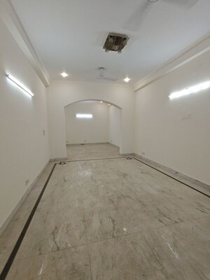 3 BHK Builder Floor For Rent in Ansal Sushant Shopping Arcade, Sector 27