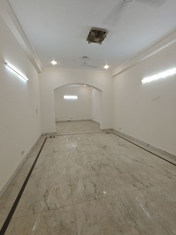 3 BHK Builder Floor For Rent in Ansal Sushant Shopping Arcade