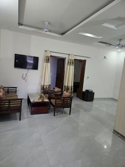 2 BHK + Study Room Apartment For Rent in Surya Towers Zirakpur