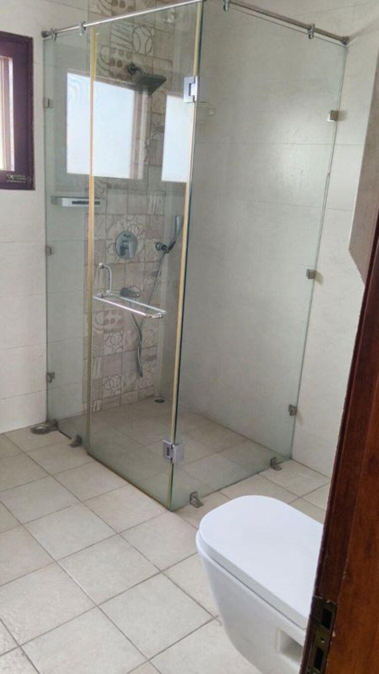 Bathroom, vasant vihar 5 Bedroom 9000 Sq.Ft. Villa In Vasant Vihar Delhi 10410560