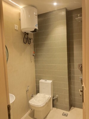 Bathroom in 1 BHK Apartment at Dlf Phase V – for Rent