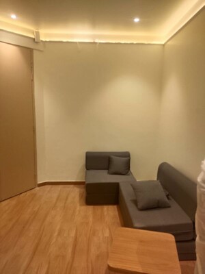 Bedroom in 1 BHK Apartment at Dlf Phase V – for Rent