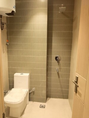 Bathroom in 1 BHK Apartment at Dlf Phase V – for Rent