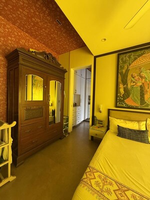 Bedroom in 4 BHK Apartment at Prabhadevi CHS, Prabhadevi – for Rent