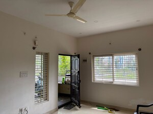 Room in 2.5 BHK Apartment at Adarsh Vihar, Sg Palya – for Rent
