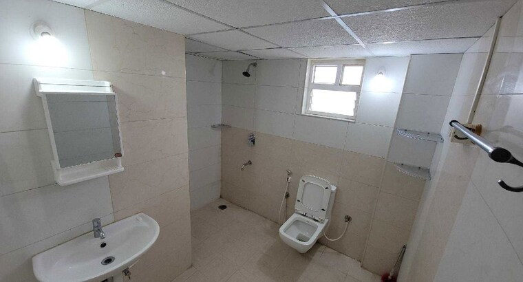 Bathroom, sai-purvi-symphony 3 Bedroom 1650 Sq.Ft. Apartment In Gunjur Bangalore 10410583