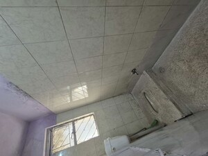 Bathroom in 2.5 BHK Apartment at Mayur Vihar – for Rent