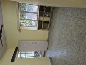 Bedroom in 2.5 BHK Apartment at Mayur Vihar – for Rent