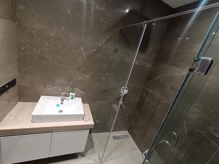 Bathroom, sector 43 1 Bedroom 895 Sq.Ft. Builder Floor In Sector 43 Gurgaon 10410613