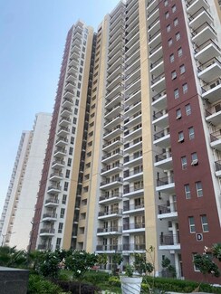 3 BHK + Servant Room Apartment For Sale in Imperia Esfera