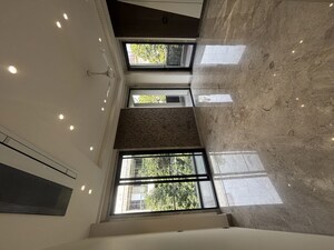 Furnished Amenities in 4 BHK Builder Floor at South Extension ii – for Sale