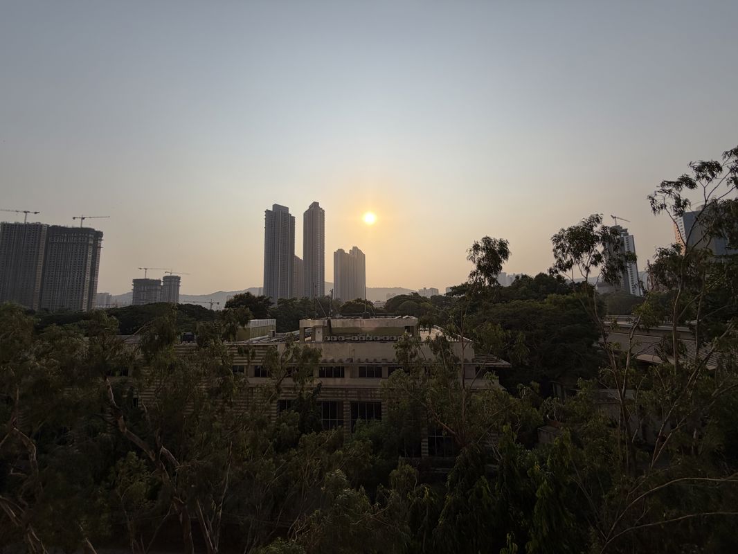 2 BHK +Apartment For Rent in Hiranandani Meadows