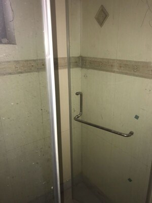 Bathroom in 3 BHK Apartment at Sector 40 – for Rent