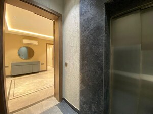 Building Lobby in 4 BHK Builder Floor at Dlf Phase ii – for Rent
