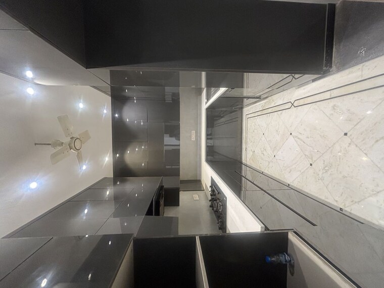 Kitchen, safdarjung enclave 3 Bedroom 1800 Sq.Ft. Builder Floor In Safdarjung Enclave Delhi 10410664