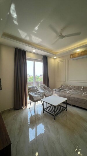 Living Room in 1 BHK Builder Floor at Sector 52 – for Rent