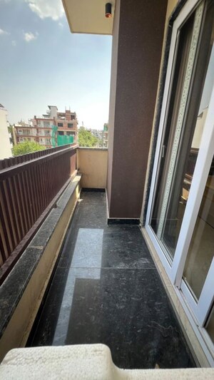 Balcony in 1 BHK Builder Floor at Sector 52 – for Rent