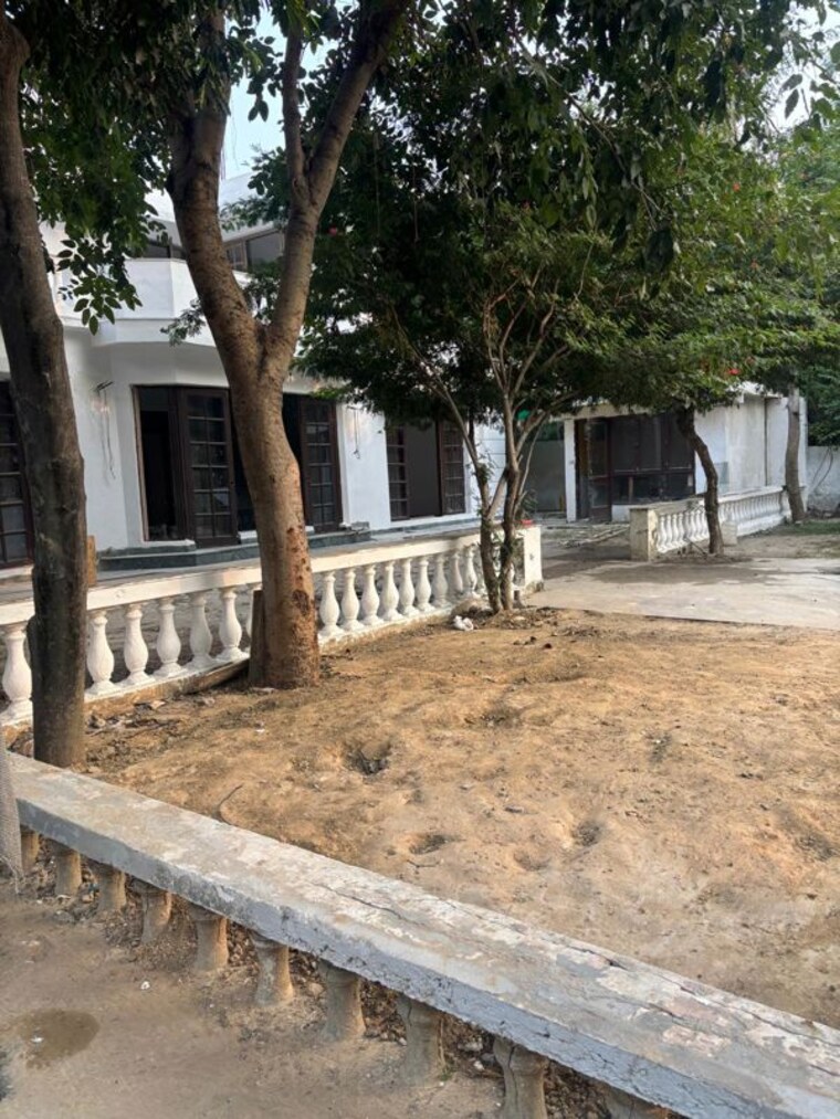 Exterior View, sainik farm 6 Bedroom 19800 Sq.Yd. Villa In Sainik Farm Delhi 10410698