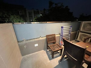 Team Area in 1 BHK Builder Floor at DLF Siris Estate, Sector 24 – for Rent