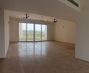 Room in 4 BHK Apartment at Vatika Sovereign Park, Sector 99 – for Rent
