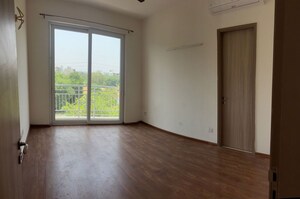 Room in 4 BHK Apartment at Vatika Sovereign Park, Sector 99 – for Rent