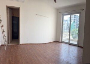 Room in 4 BHK Apartment at Vatika Sovereign Park, Sector 99 – for Rent