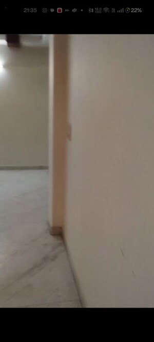 Furnished Amenities in 3 BHK Builder Floor at Rohini Sector 7 – for Rent