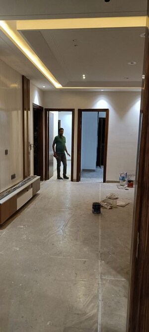 Room in 4 BHK Builder Floor at Rohini Sector 7 – for Sale