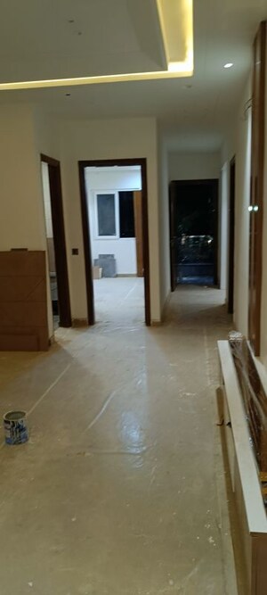 Room in 4 BHK Builder Floor at Rohini Sector 7 – for Sale