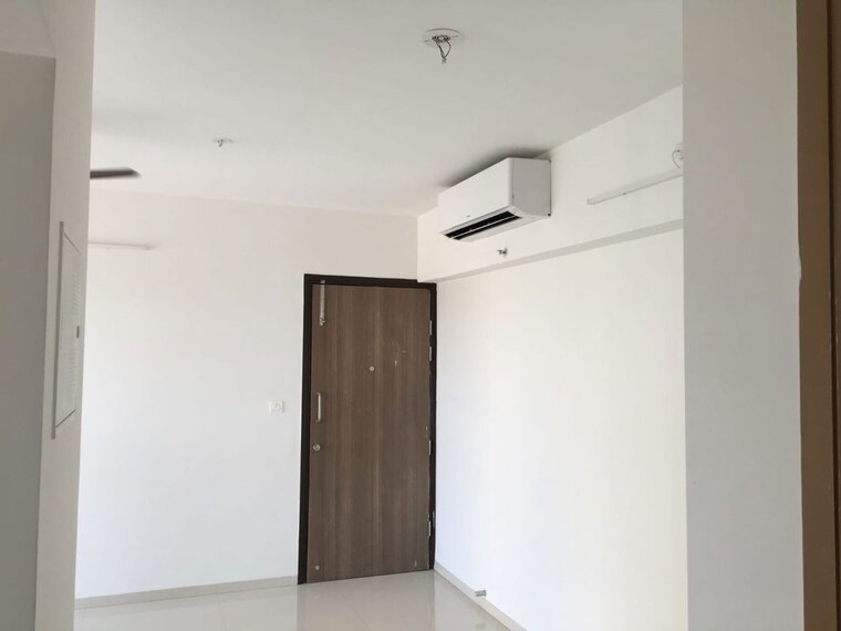 Room, lodha-upper-thane 1 Bedroom 450 Sq.Ft. Apartment In Anjur Thane 10410749