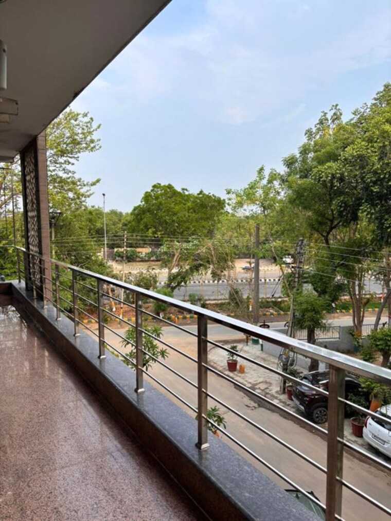 Balcony, sector 42 1 Bedroom 950 Sq.Ft. Apartment In Sector 42 Gurgaon 10410721