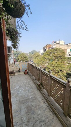 3 BHK Builder Floor For Rent in Sector 27