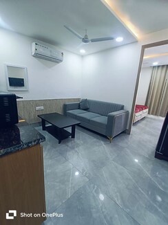 1 BHK Builder Floor For Rent in Sector 40