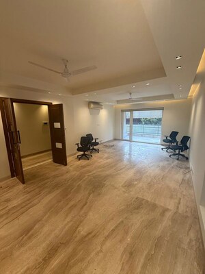 Room in 5 BHK Penthouse at Jawahar Nagar – for Sale