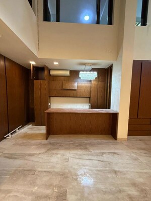 Room in 5 BHK Penthouse at Jawahar Nagar – for Sale