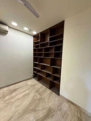 Room in 5 BHK Penthouse at Jawahar Nagar – for Sale