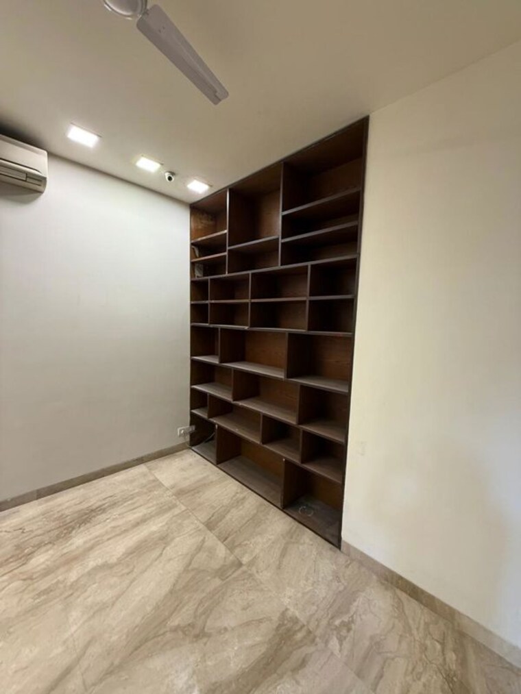 Room, jawahar nagar 5 Bedroom 5500 Sq.Ft. Penthouse In Jawahar Nagar Delhi 10410813