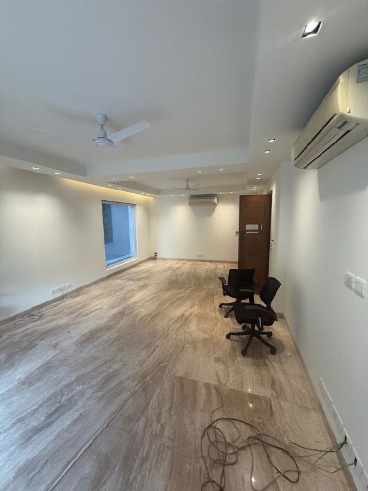 Room, jawahar nagar 5 Bedroom 5500 Sq.Ft. Penthouse In Jawahar Nagar Delhi 10410813