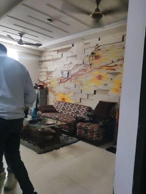 Team Area in 1 BHK Builder Floor at Sushant Lok ii – for Rent