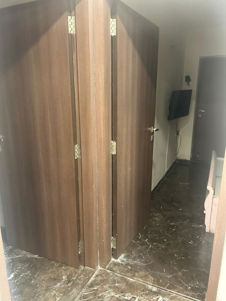 undefined, lokhandwala complex 2 Bedroom 1000 Sq.Ft. Apartment In Lokhandwala Complex Mumbai 10410817