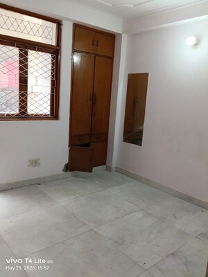Room in 2 BHK Builder Floor at Jawahar Nagar – for Rent