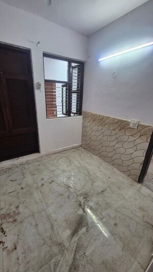 Room in 3 BHK Independent House at Palam Vihar Residents Association, Palam Vihar – for Rent