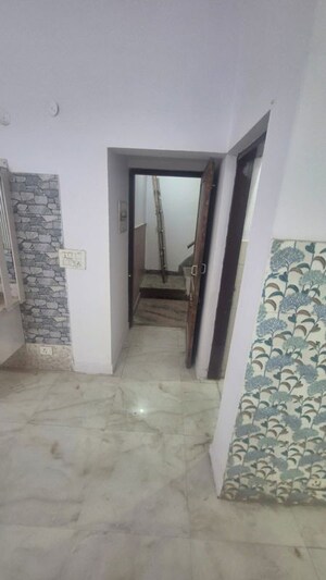 Room in 3 BHK Independent House at Palam Vihar Residents Association, Palam Vihar – for Rent